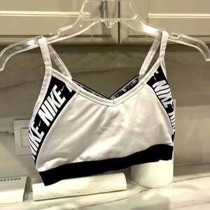 Nike dri-fit bra (Large)